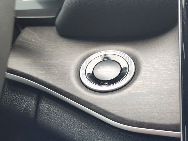 Used 2025 Jeep Grand Cherokee Limited image 8