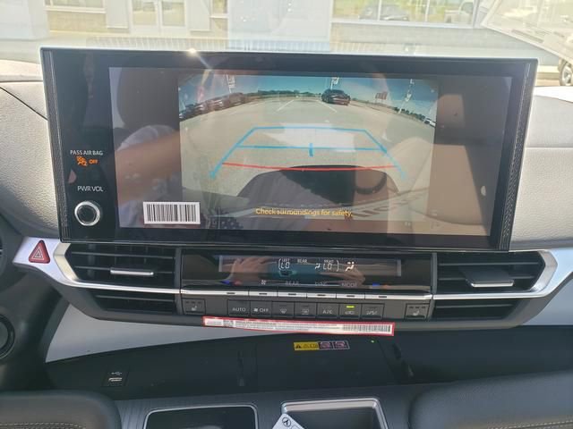 New 2026 Toyota Sienna XLE FWD image 19
