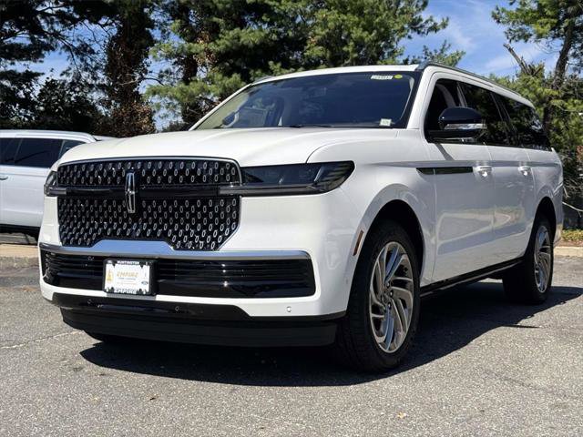 New 2025 Lincoln Navigator L Reserve image 3