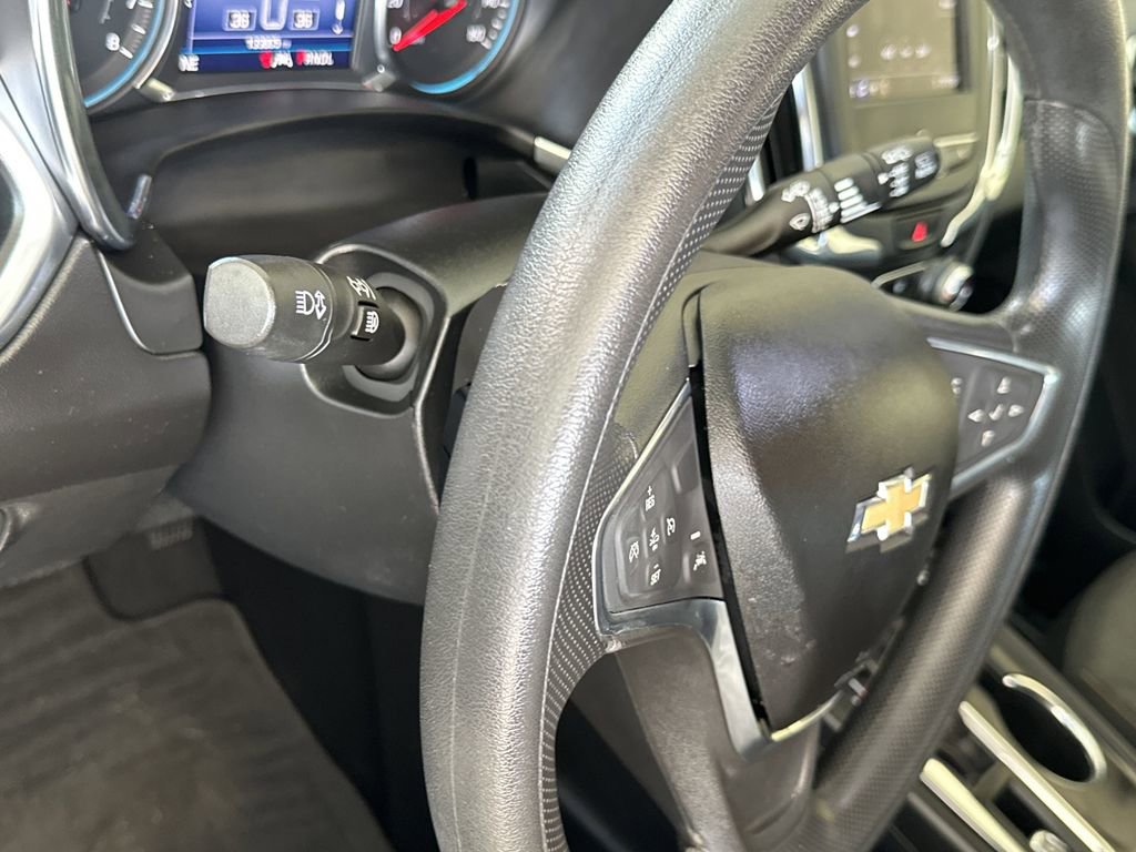 Used 2020 Chevrolet Equinox LT image 19