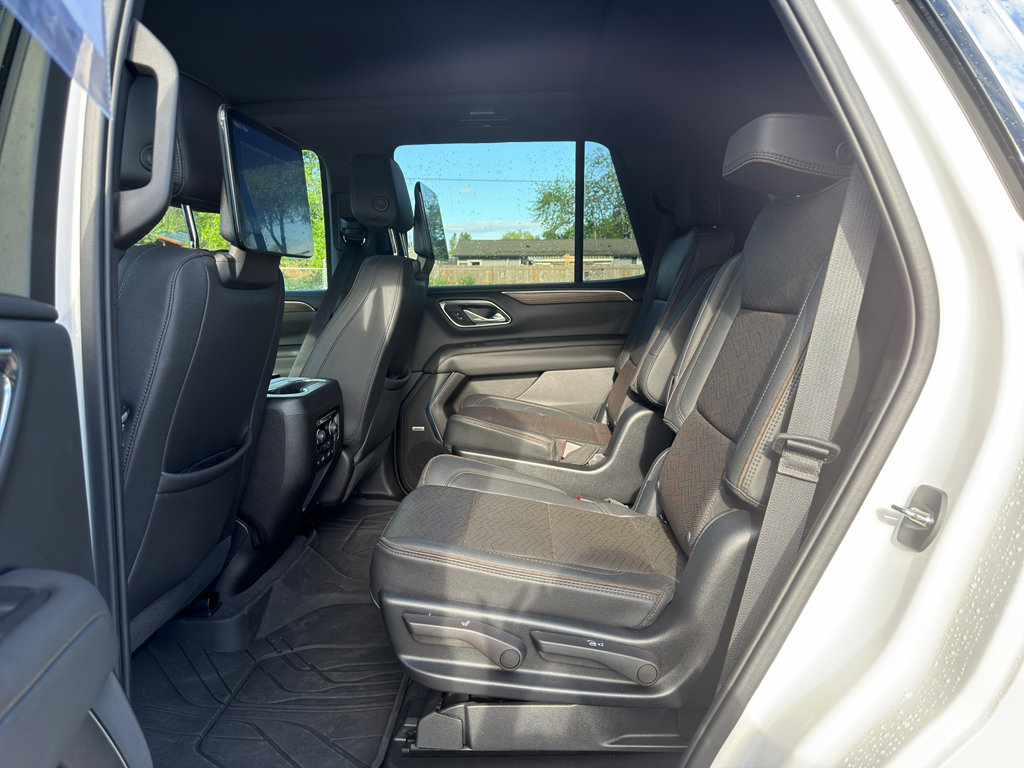Used 2023 Chevrolet Tahoe High Country w/ Premium Package AWD/4WD image 18