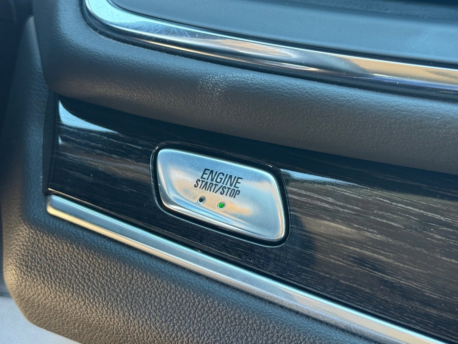 Used 2021 Buick Enclave Avenir w/ Avenir Technology Package image 24