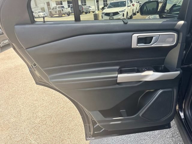 Used 2024 Ford Explorer Limited RWD image 18