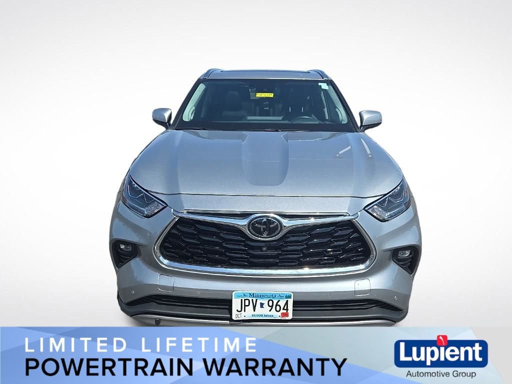 Used 2021 Toyota Highlander Platinum AWD/4WD image 11