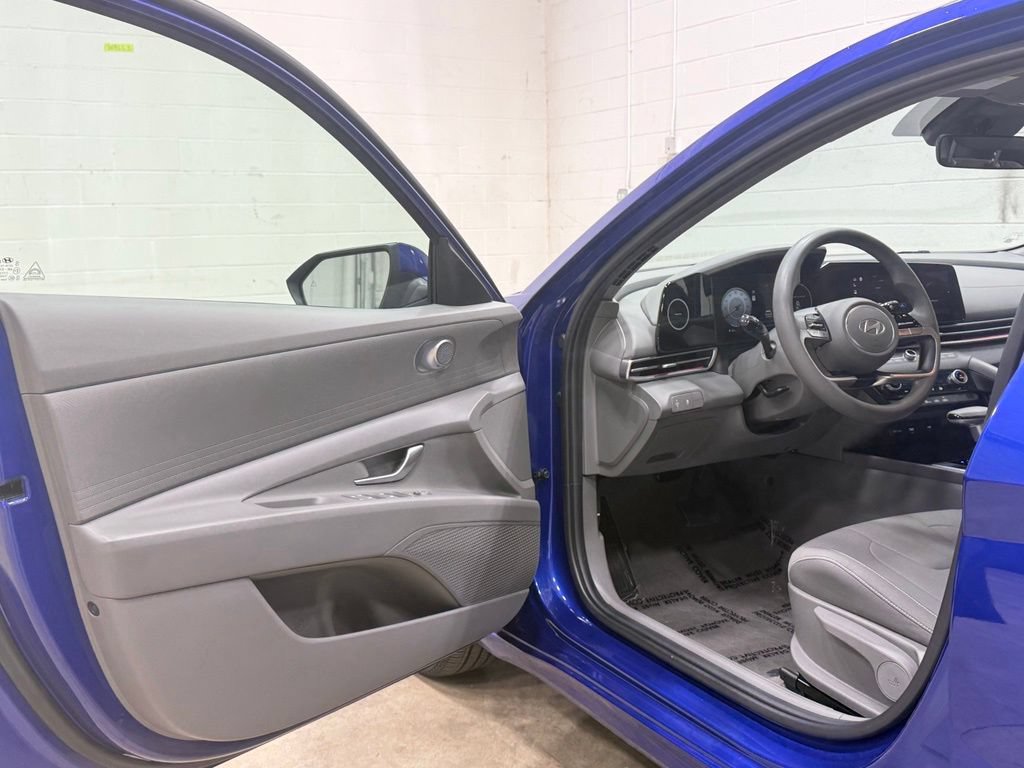 Used 2024 Hyundai Elantra SEL FWD image 23
