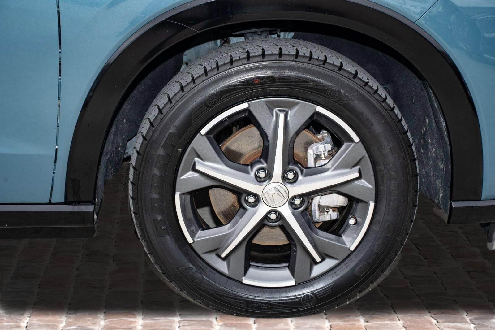 Certified 2024 Honda HR-V EX-L image 42