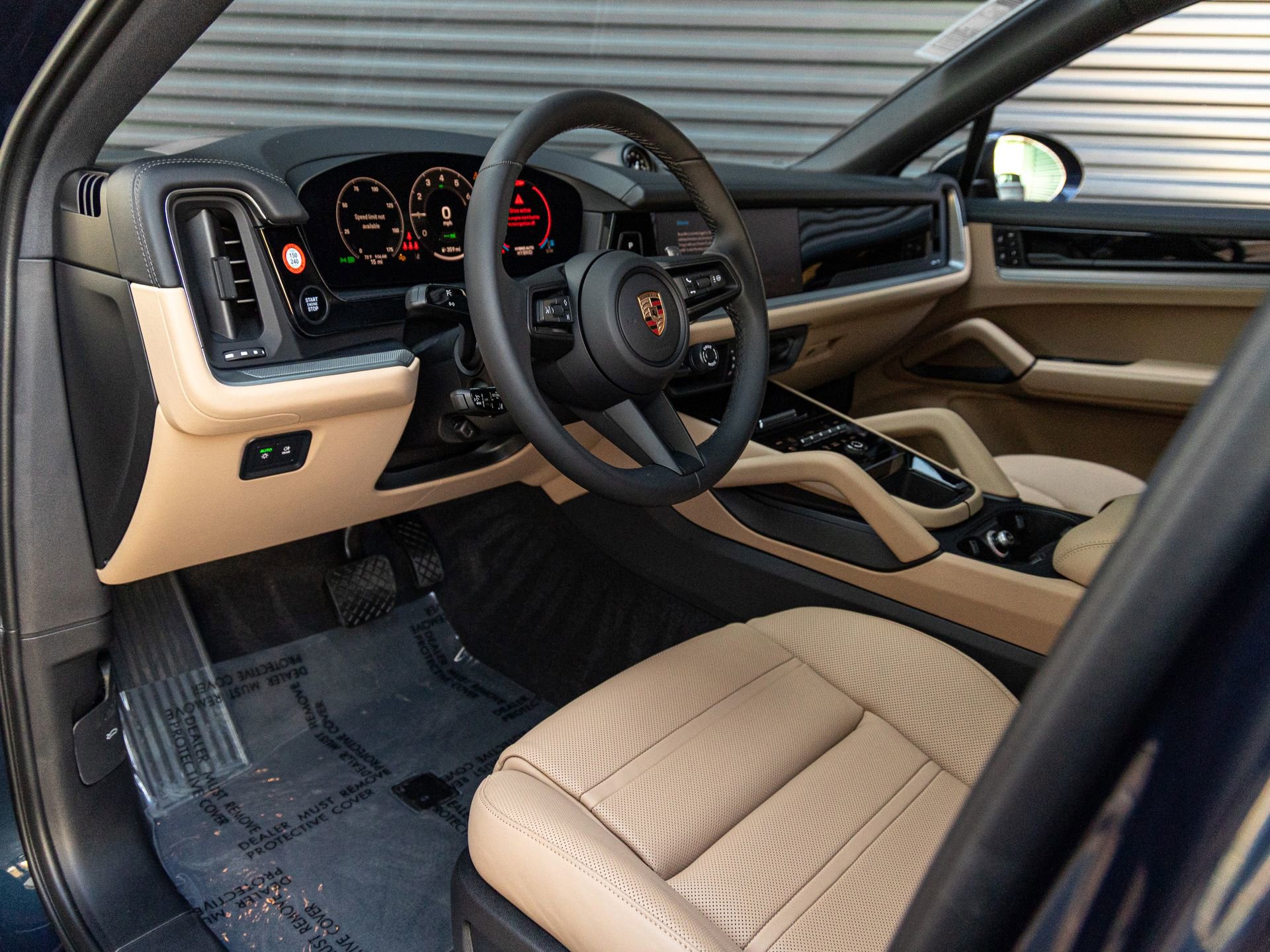 New 2026 Porsche Cayenne E-Hybrid Coupe image 4