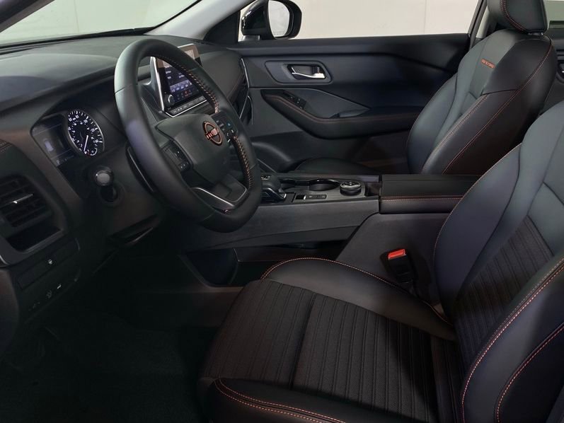 New 2026 Nissan Rogue SV image 6