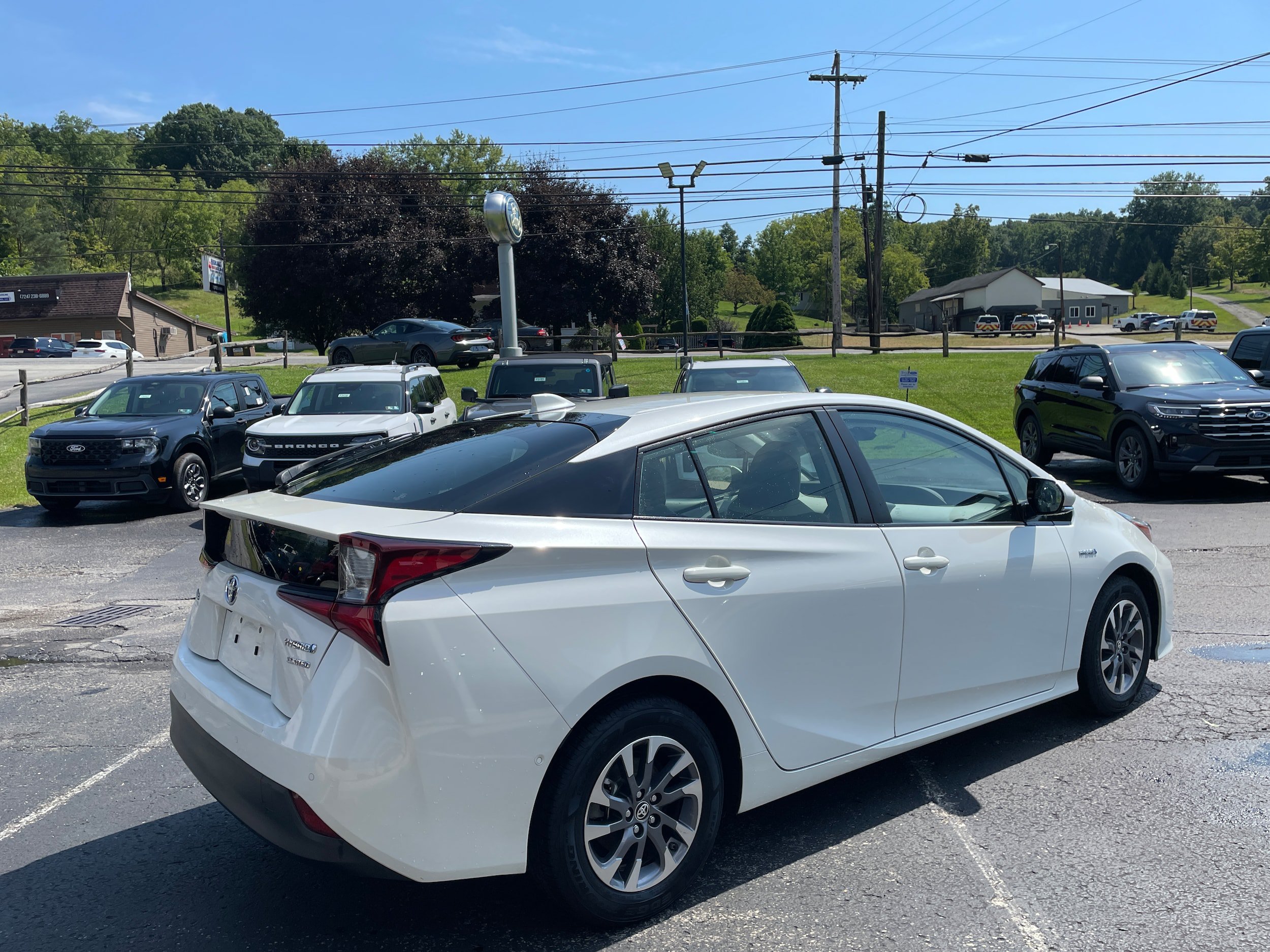 Used 2019 Toyota Prius Limited FWD image 5