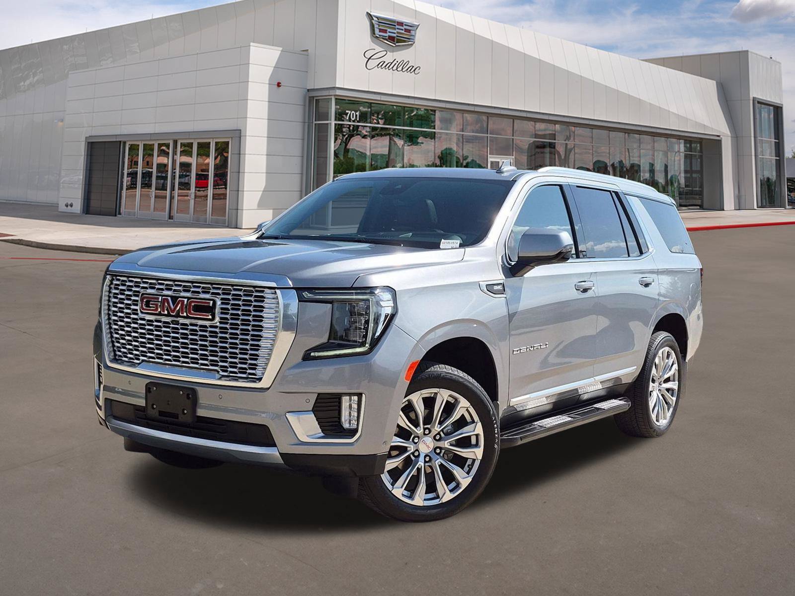 Used 2024 GMC Yukon Denali w/ Advanced Technology Package AWD/4WD image 1