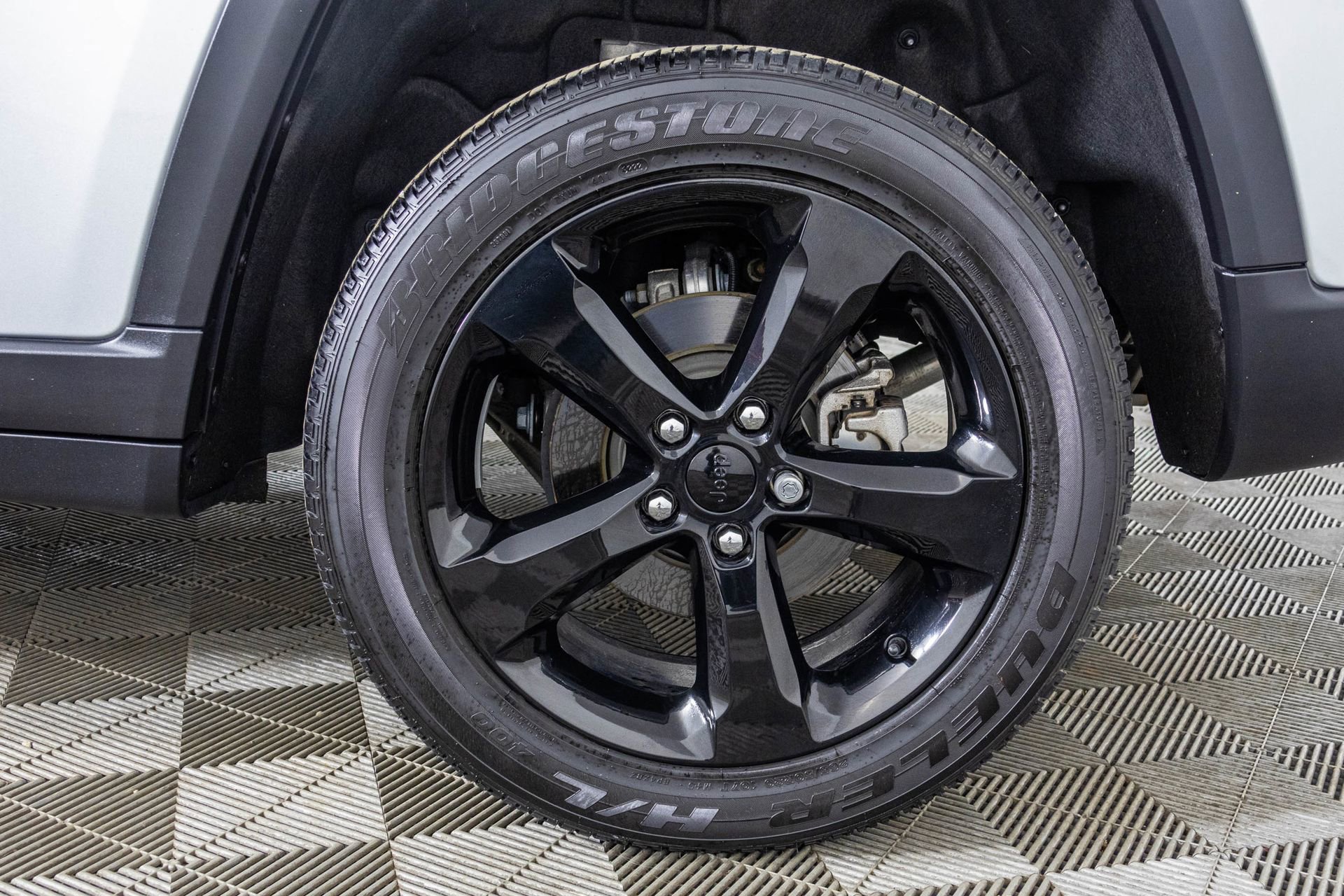 Used 2023 Jeep Grand Cherokee Altitude image 51