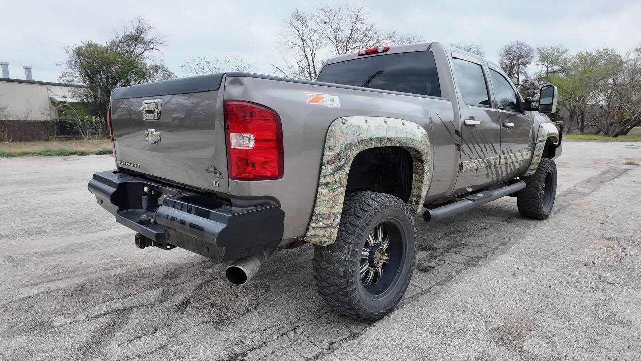 Used 2013 Chevrolet Silverado 2500 LT w/ Interior Plus Package image 7