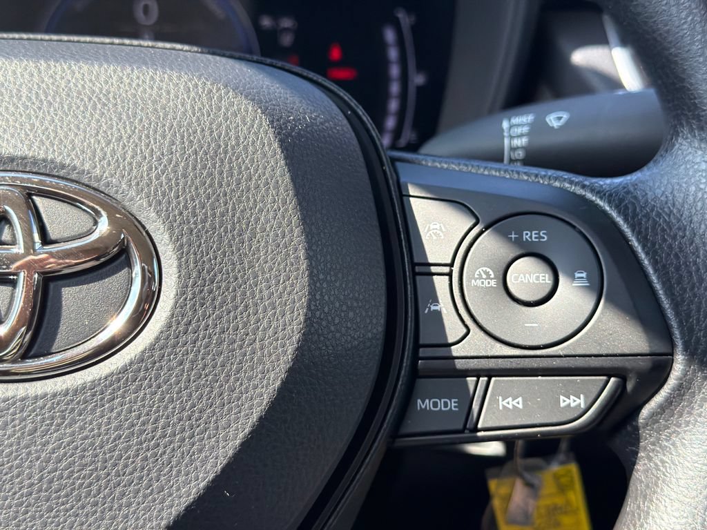 Used 2026 Toyota Corolla LE FWD image 22