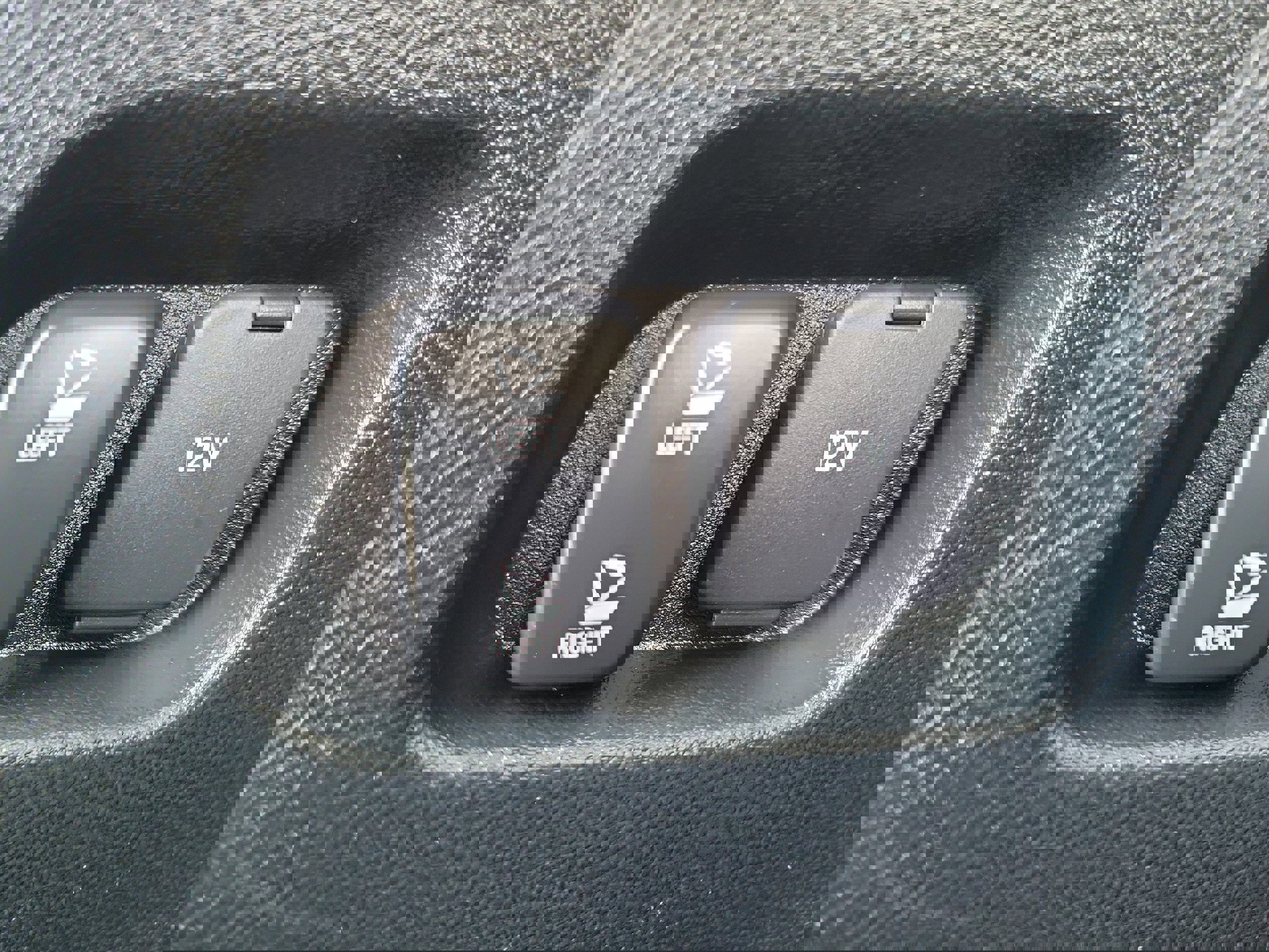 Used 2023 Ford Edge SEL w/ Convenience Package image 9