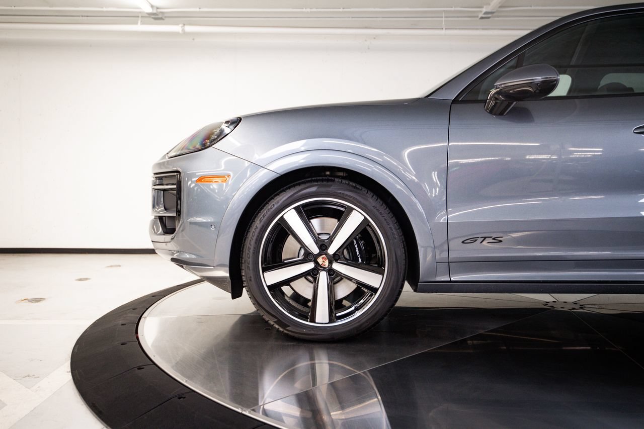 New 2026 Porsche Cayenne GTS AWD/4WD image 11