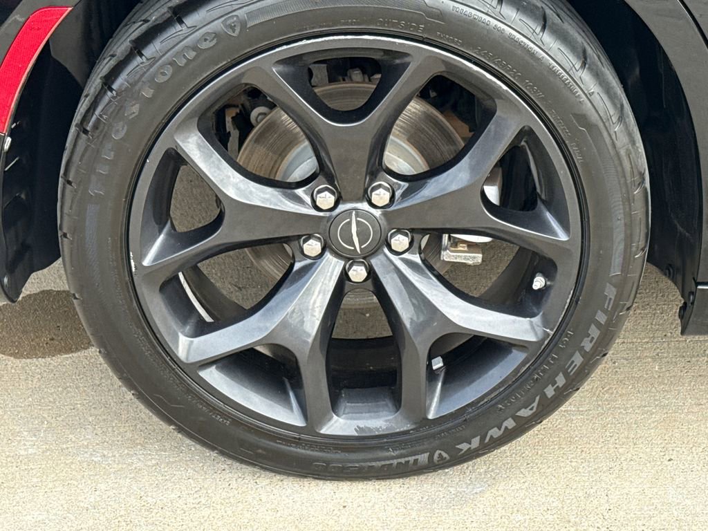 Used 2022 Chrysler 300 Touring L w/ Popular Equipment Group image 9