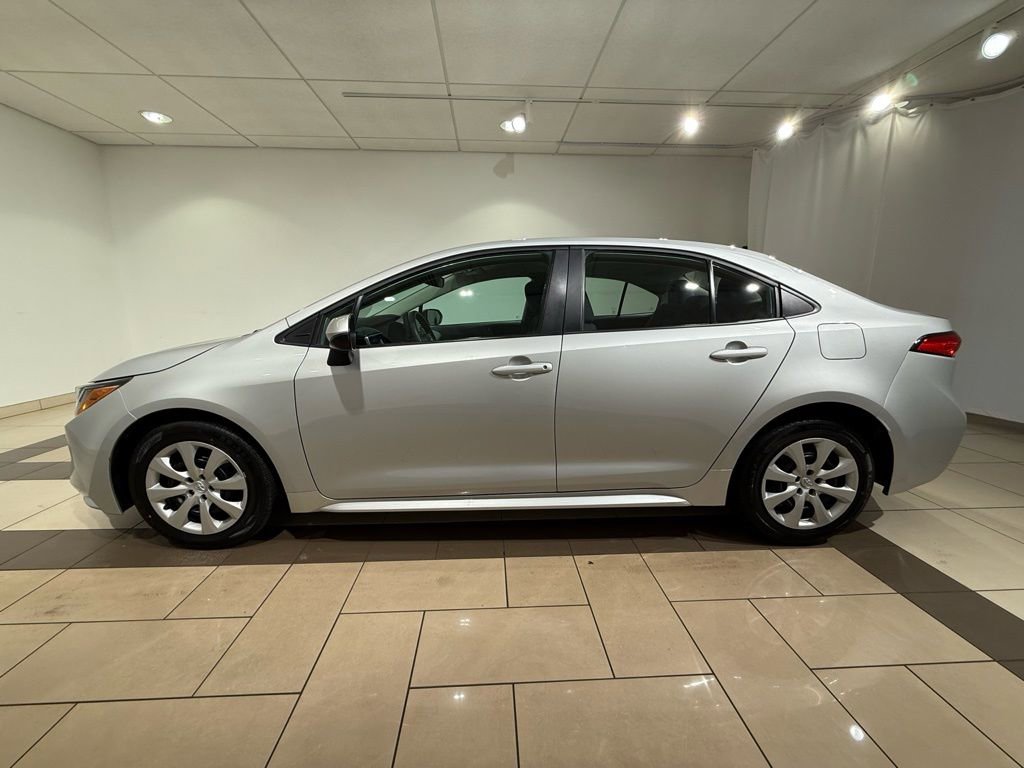 Certified 2024 Toyota Corolla LE FWD image 2