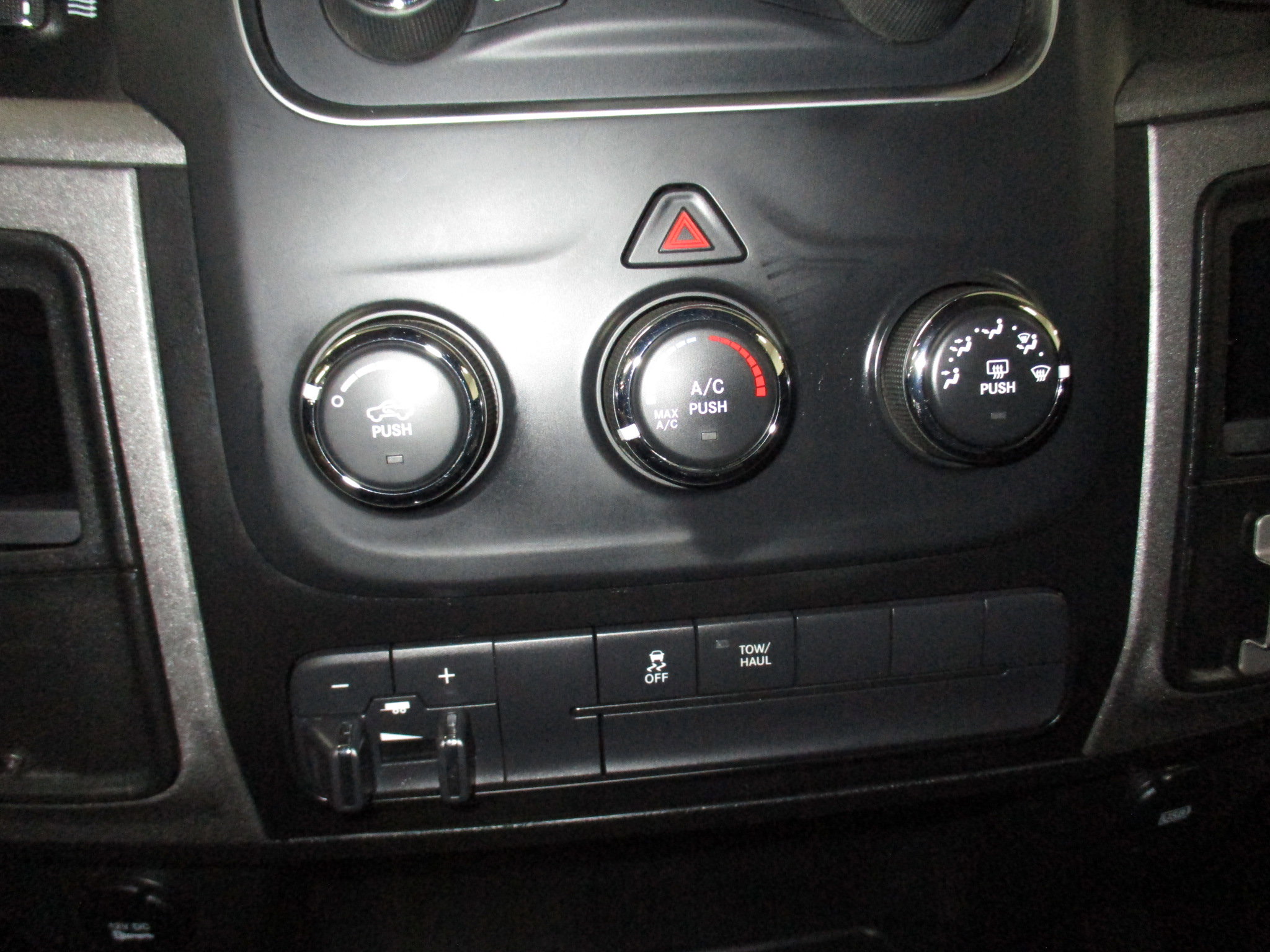 Used 2016 RAM 3500 Tradesman w/ Power & Remote Entry Group image 20