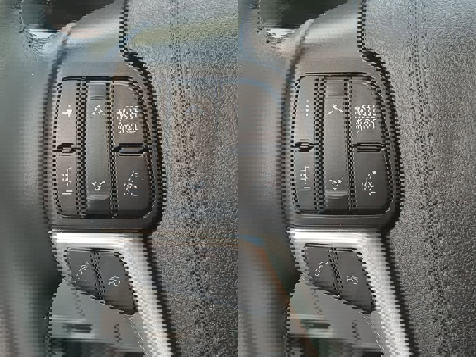 Used 2019 Toyota Highlander XLE AWD/4WD image 23