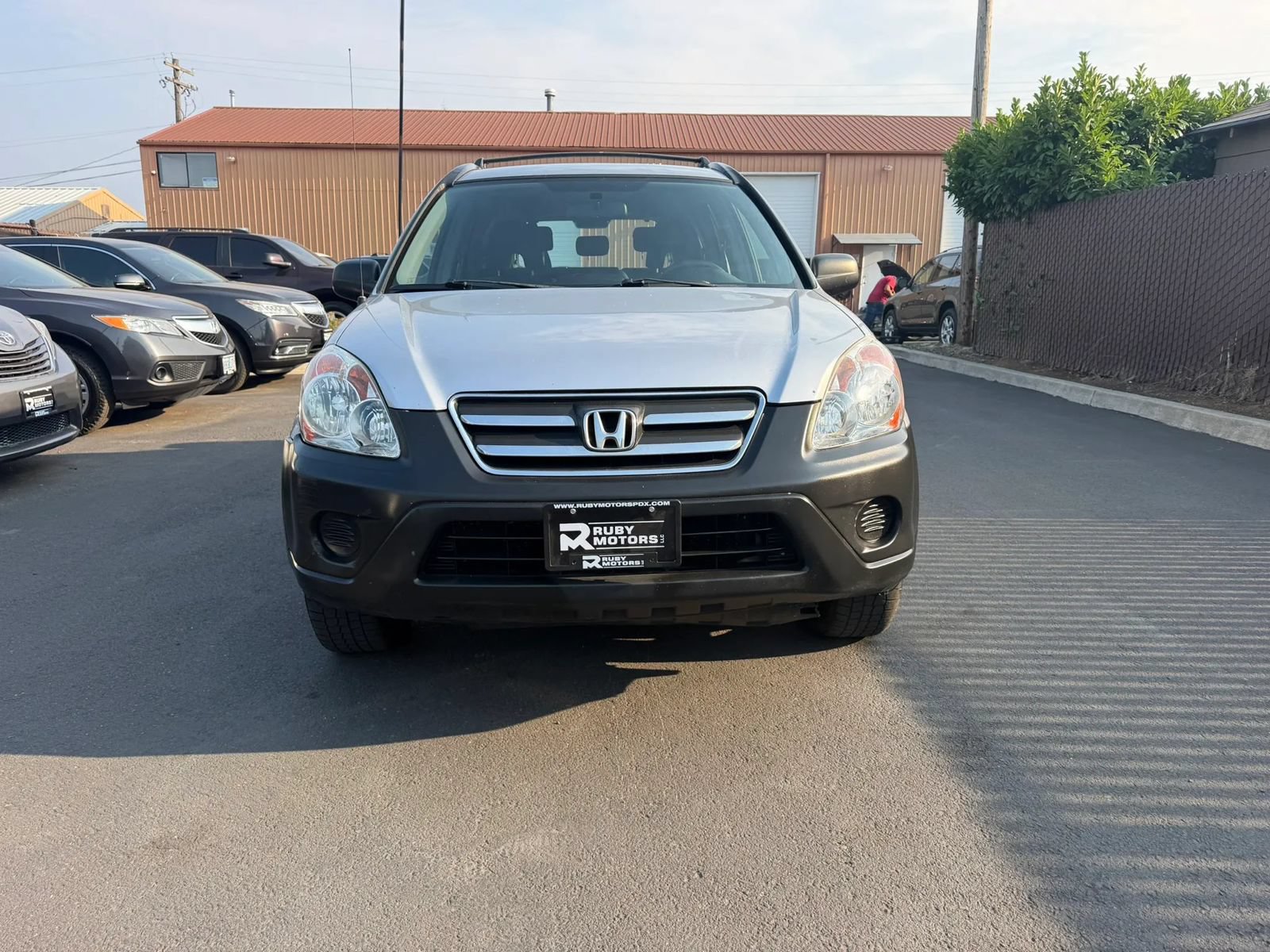 Used 2005 Honda CR-V LX image 2