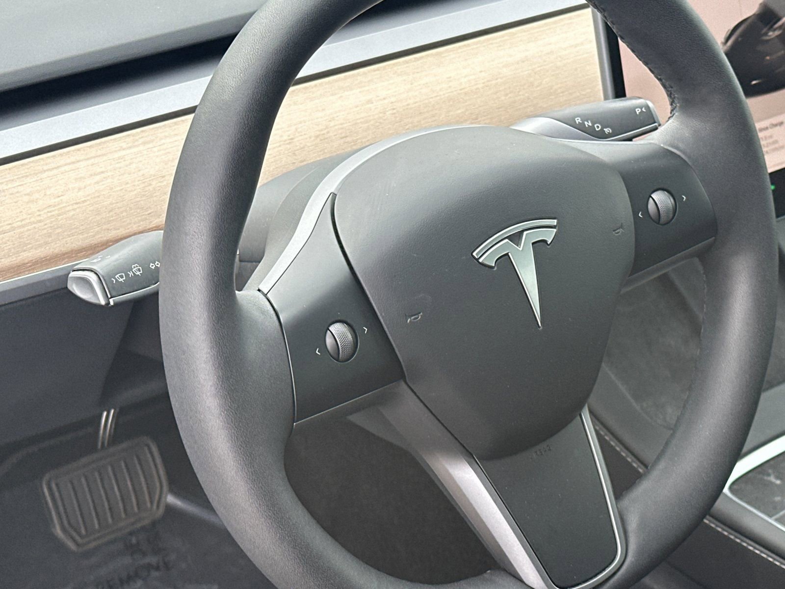 Used 2023 Tesla Model 3 Standard Range image 10