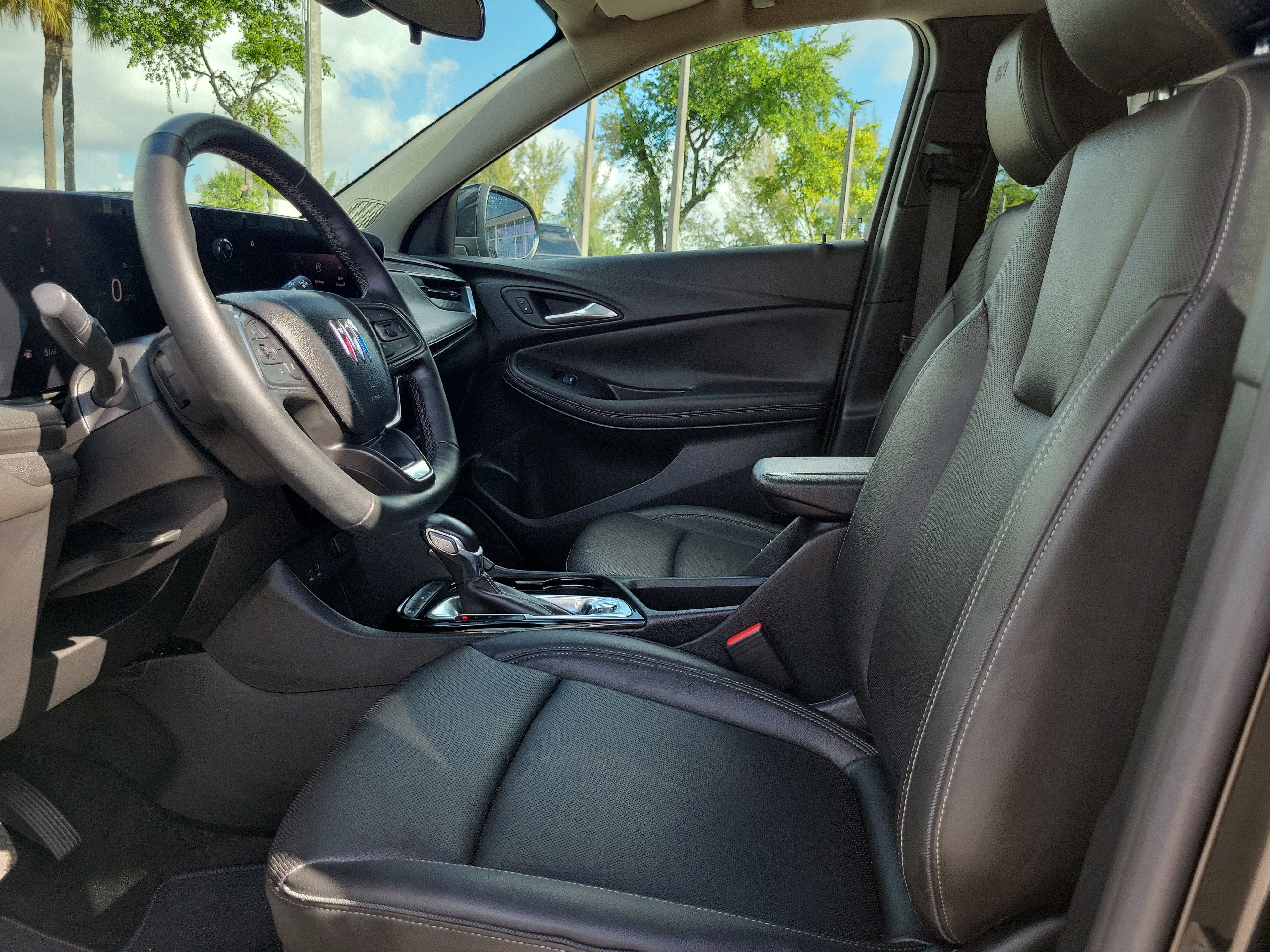 Used 2024 Buick Encore GX Sport Touring w/ Comfort Package FWD image 11