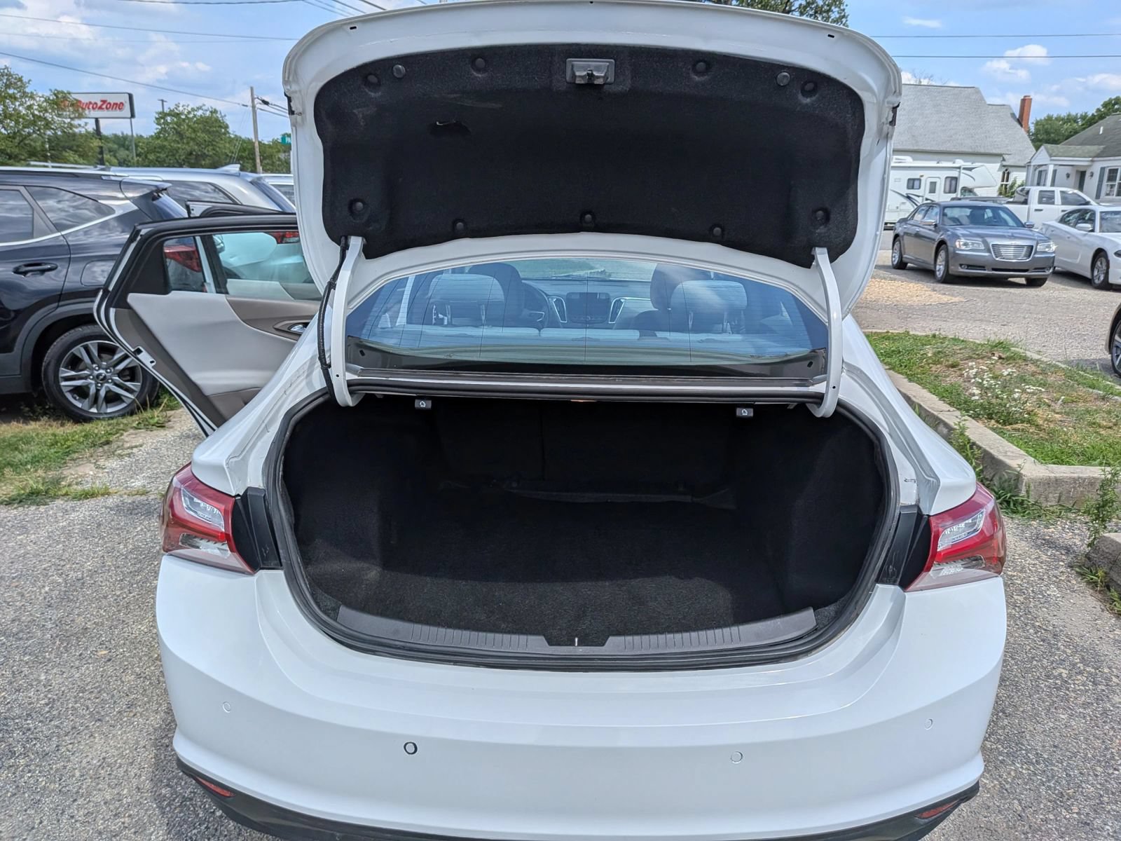 Used 2021 Chevrolet Malibu LT FWD image 27