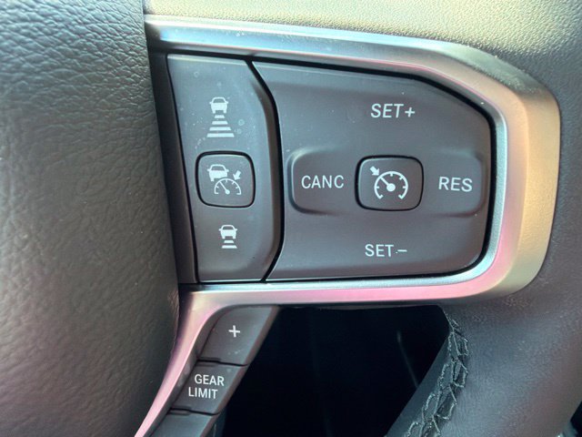 Used 2025 RAM 1500 Big Horn AWD/4WD image 31