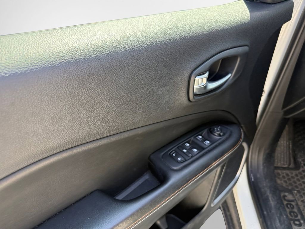 Used 2021 Jeep Compass Sport w/ Cold Weather Group image 14