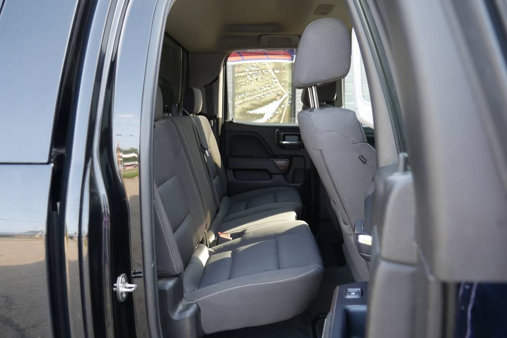 Used 2019 GMC Sierra 2500 SLE w/ SLE Preferred Package AWD/4WD image 9