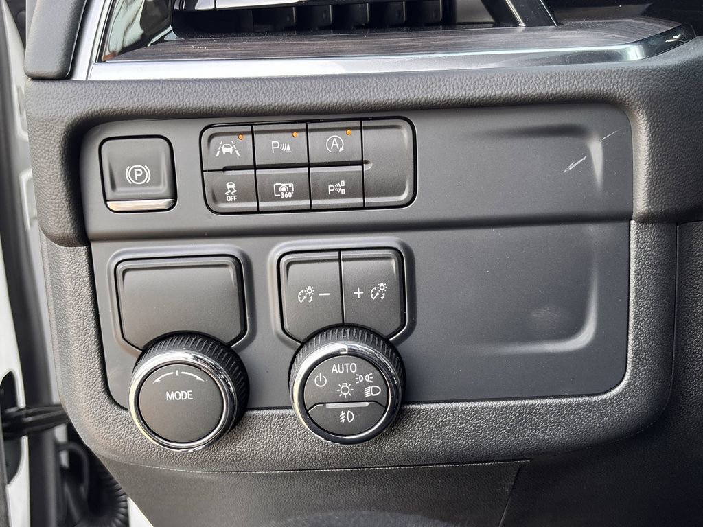 New 2026 Chevrolet Suburban LT w/ Comfort Package RWD image 18
