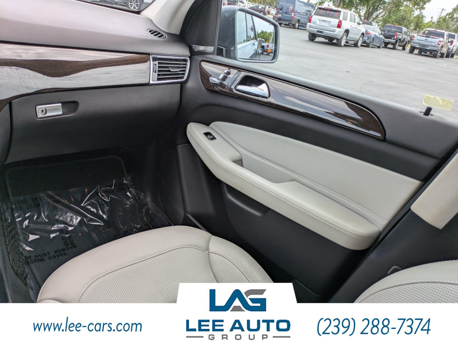 Used 2019 Mercedes-Benz GLE 400 4MATIC w/ Premium 3 Package image 16