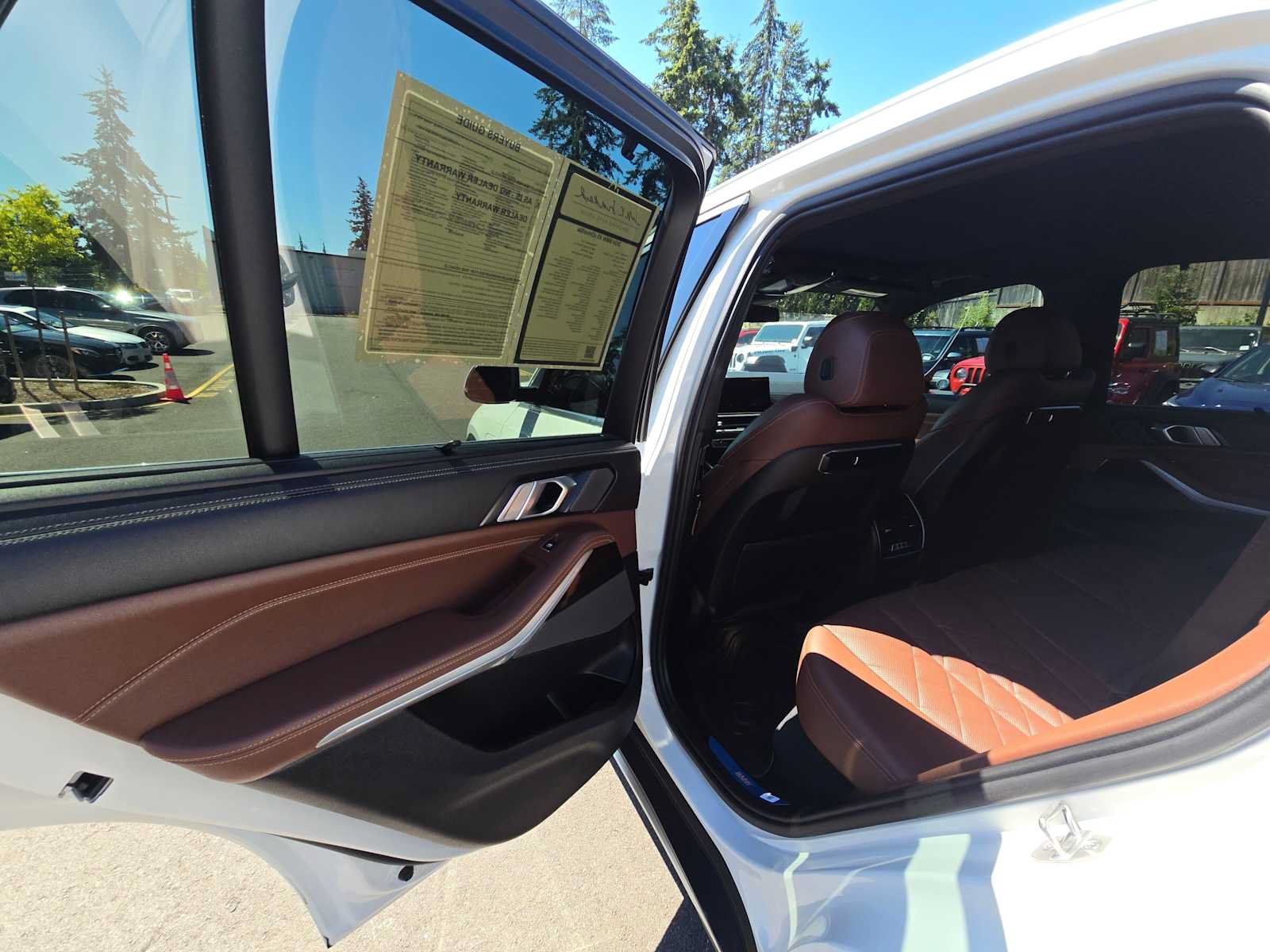Used 2024 BMW X5 xDrive50e w/ Executive Package AWD/4WD image 15