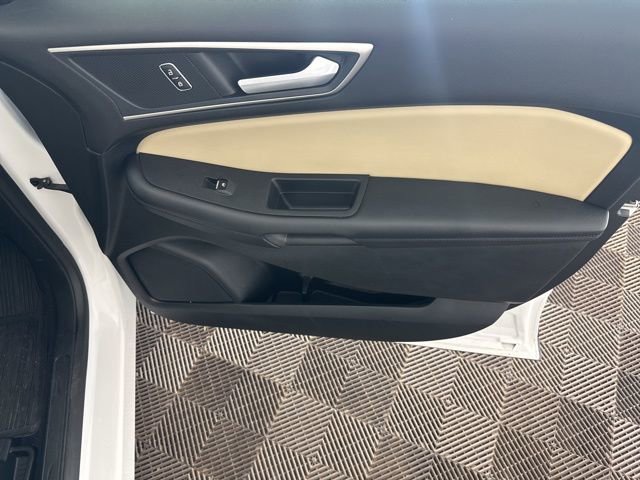 Used 2023 Ford Edge SEL w/ Convenience Package image 21