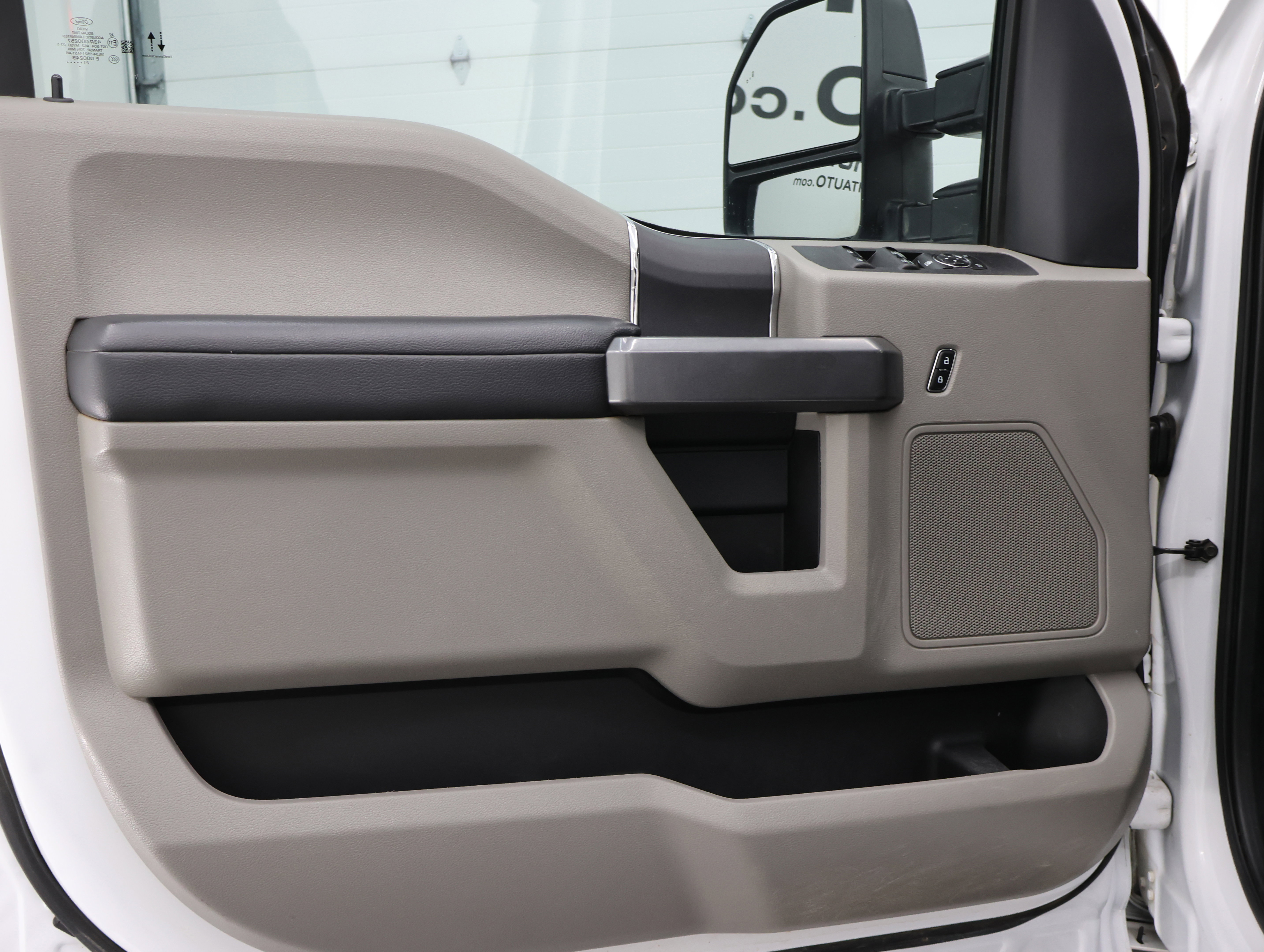 Used 2022 Ford F350 XLT w/ XLT Value Package image 38