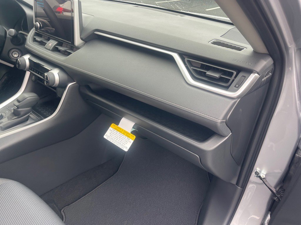 New 2025 Toyota RAV4 LE image 18
