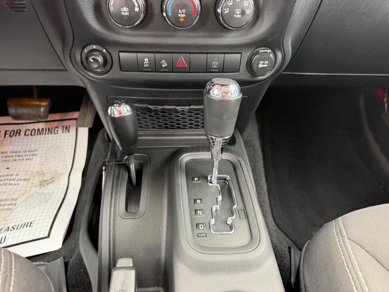 Used 2014 Jeep Wrangler Unlimited Sahara w/ Connectivity Group AWD/4WD image 16