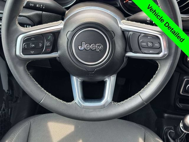 Used 2023 Jeep Gladiator Overland w/ LED Lighting Group AWD/4WD image 26