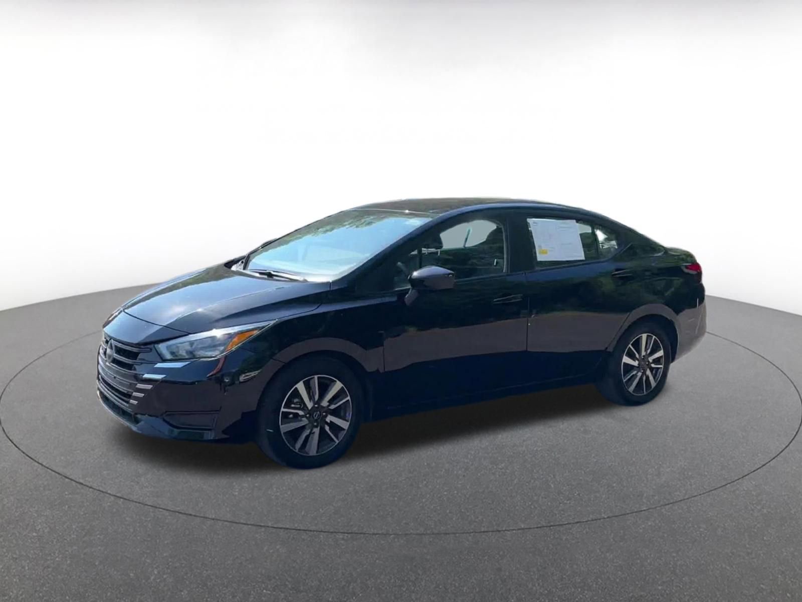 Used 2025 Nissan Versa SV FWD image 8