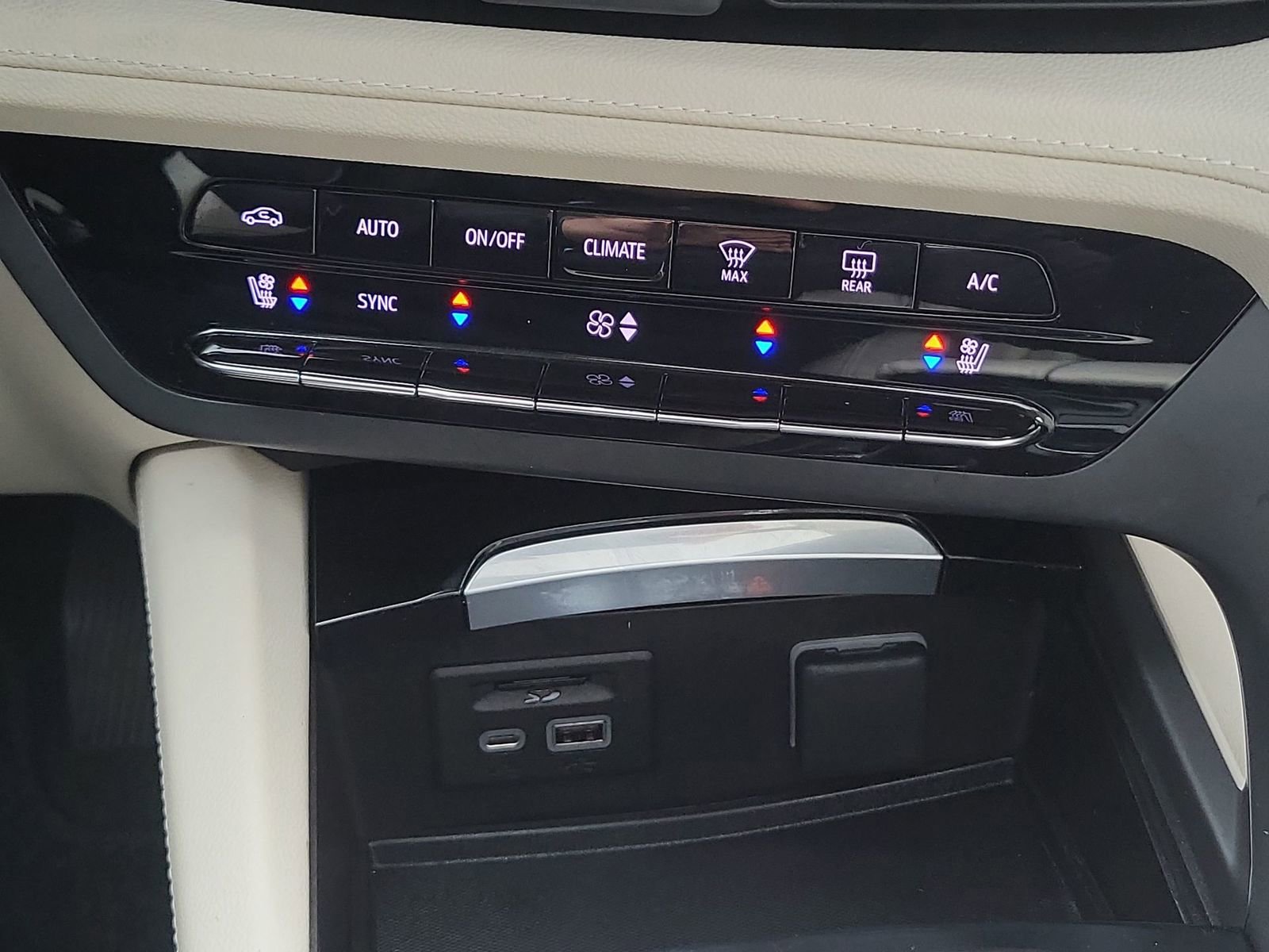 Certified 2023 Buick Envision Avenir AWD/4WD image 36