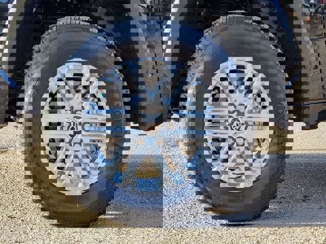 Used 2023 Toyota Tundra SR5 w/ SR5 Convenience Package image 9