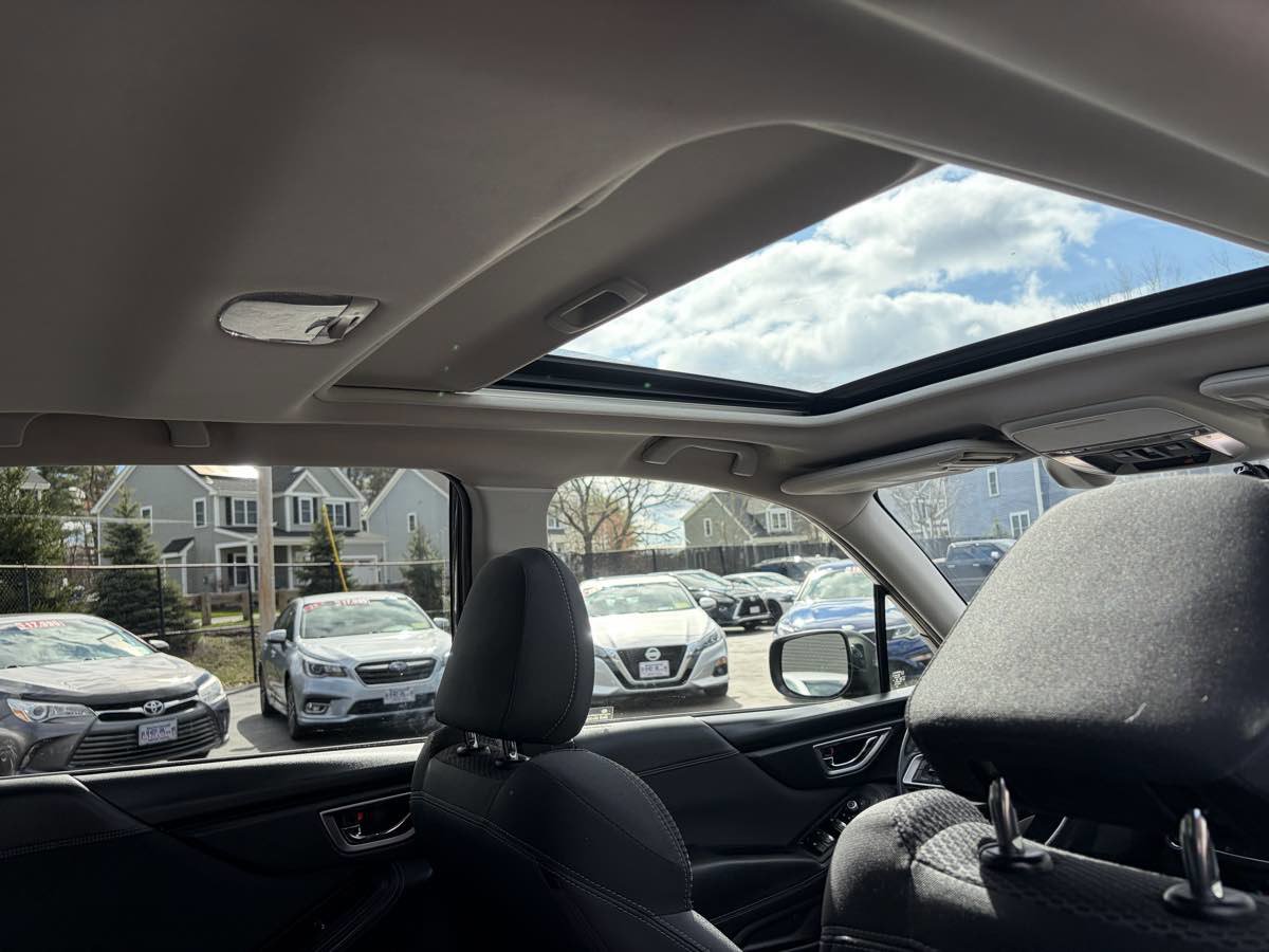 Used 2019 Subaru Forester Premium AWD/4WD image 23