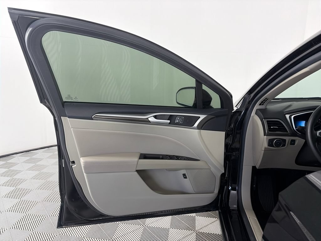 Certified 2019 Ford Fusion SEL FWD image 10
