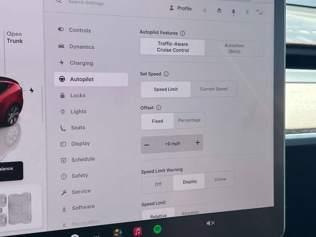 Used 2023 Tesla Model Y Long Range image 40