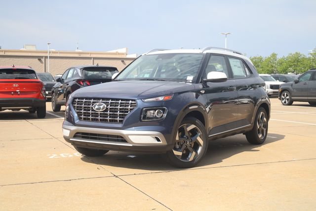 New 2026 Hyundai Venue SEL FWD image 2