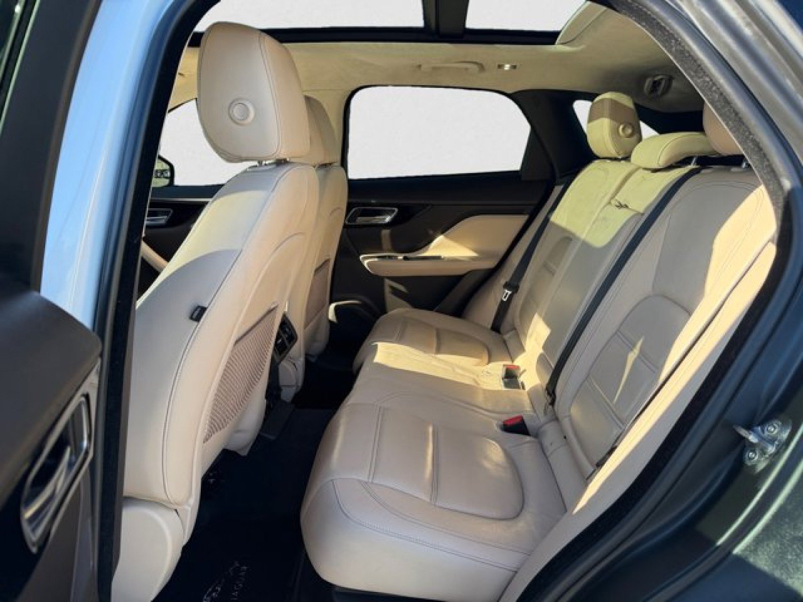 Used 2020 Jaguar F-PACE Prestige AWD/4WD image 18