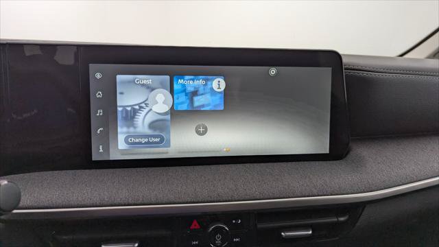 Used 2025 Nissan Kicks SV AWD/4WD image 27