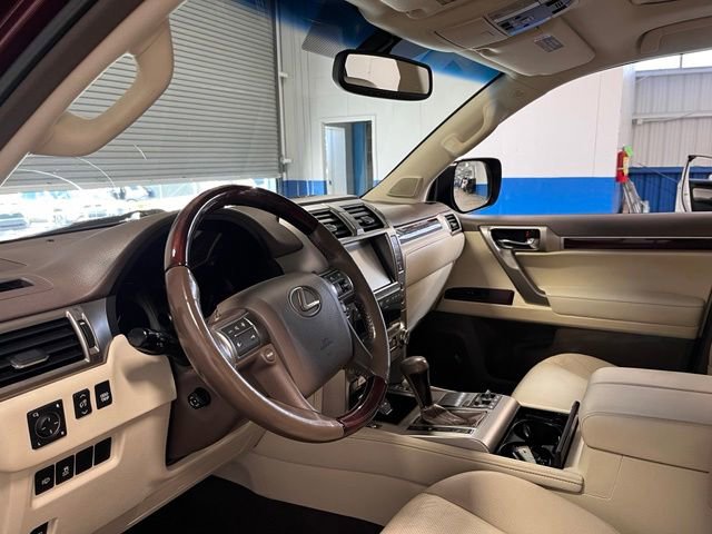 Used 2017 Lexus GX 460 Premium w/ Premium Package AWD/4WD image 21