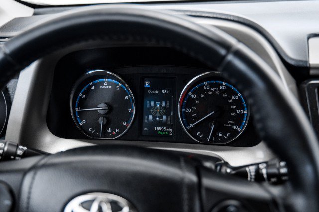 Used 2018 Toyota RAV4 Limited w/ Advanced Technology Package AWD/4WD image 19