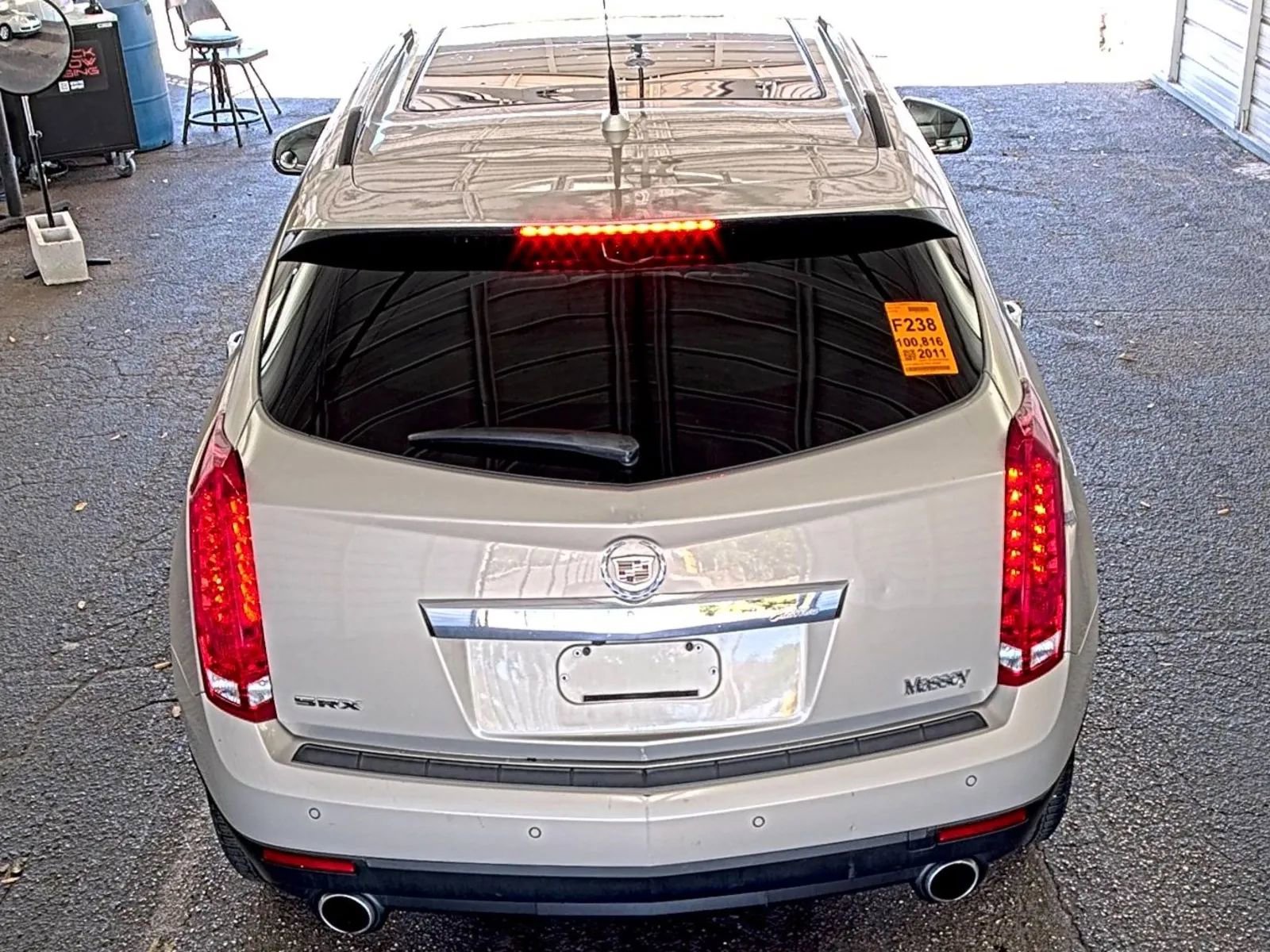 Used 2011 Cadillac SRX Luxury FWD image 3